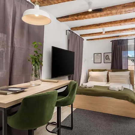 Grota In The Center *