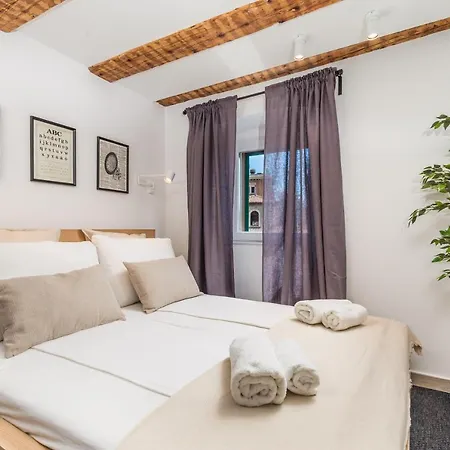 Grota In The Center *