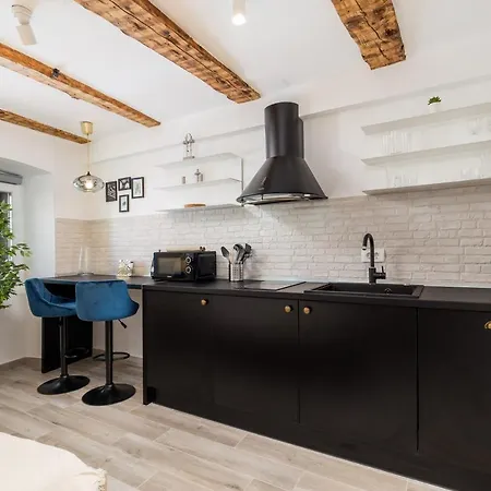 Grota In The Center Appartement Rijeka