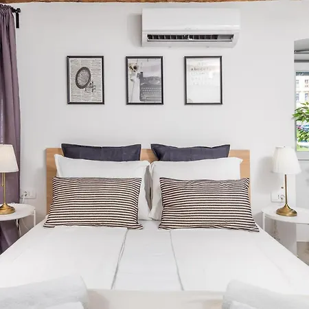 Grota In The Center Appartement Rijeka