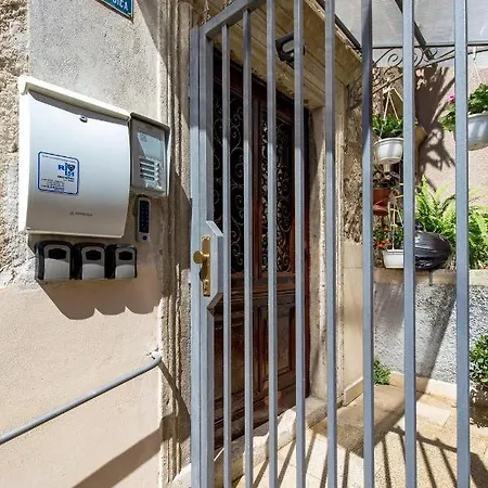 Grota In The Center Rijeka