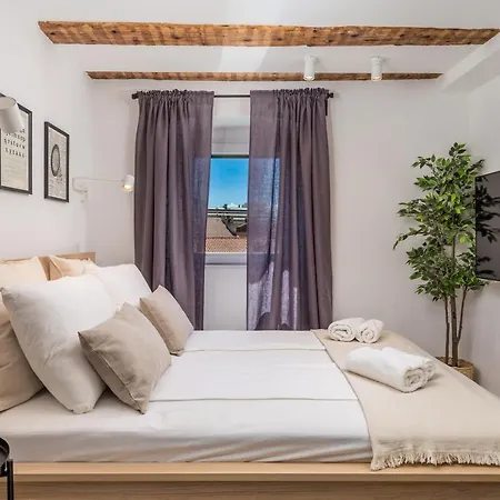 Grota In The Center Appartement Rijeka